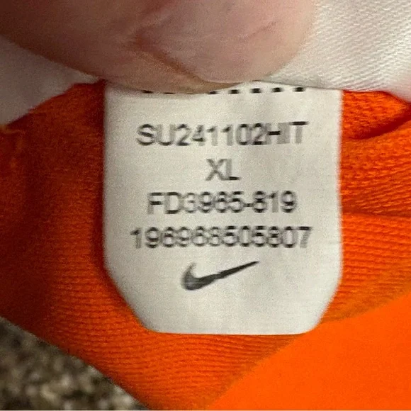 Nike Dri-Fit Youth XL Bright Orange Tee with White Logo - Picture 9 of 10